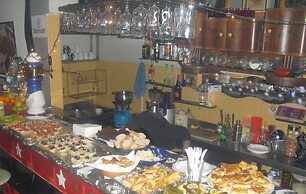 Chilloutlya Hostel&Bar