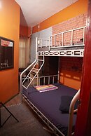 Chilloutlya Hostel&Bar