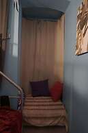 Chilloutlya Hostel&Bar