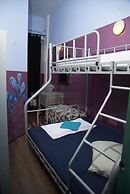 Chilloutlya Hostel&Bar