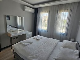 Cicek Apart Hotel