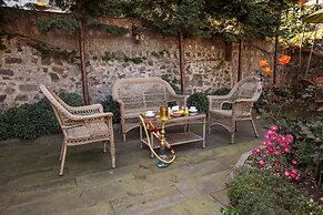 Otel Tahir Aga Konagi