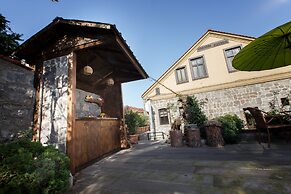 Otel Tahir Aga Konagi