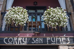 Hotel Corru San Pumés