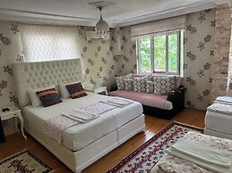 Sinter Terasse House Hotel