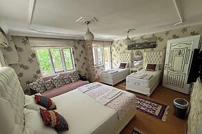 Sinter Terasse House Hotel