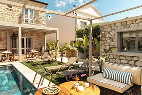 Palm Alaçatı Boutique Hotel