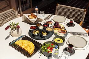Palm Alaçatı Boutique Hotel