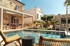Palm Alaçatı Boutique Hotel