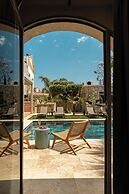 Palm Alaçatı Boutique Hotel