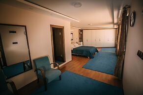 Blue & Green Villa Gursoy