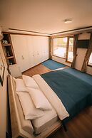 Blue & Green Villa Gursoy