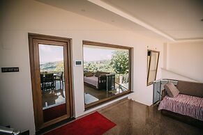 Blue & Green Villa Gursoy