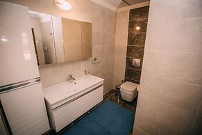 Blue & Green Villa Gursoy