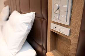 JR WEST GROUP VIA INN SHINSAIBASHI