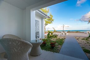 Le Nautique Luxury Beachfront Apartments