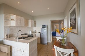 Le Nautique Luxury Beachfront Apartments