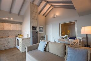 Le Nautique Luxury Beachfront Apartments