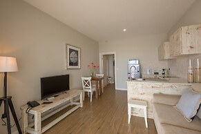 Le Nautique Luxury Beachfront Apartments