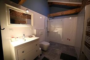 Attalos Suites Hotel