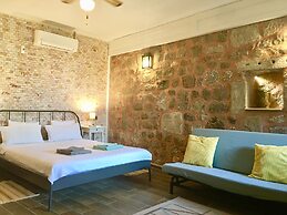 Attalos Suites Hotel