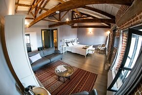 Attalos Suites Hotel