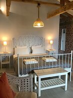 Attalos Suites Hotel