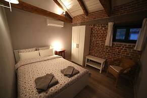 Attalos Suites Hotel