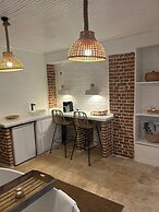 Attalos Suites Hotel