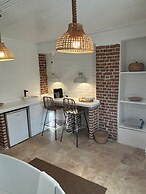 Attalos Suites Hotel