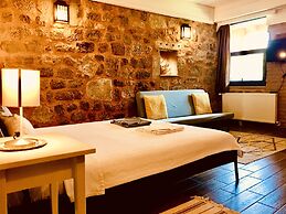 Attalos Suites Hotel