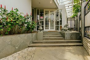 Urbanest Inn House TB Simatupang