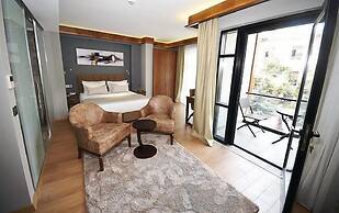 The Elegant Hotel