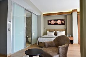 The Elegant Hotel