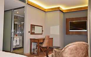 The Elegant Hotel
