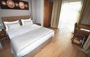 The Elegant Hotel