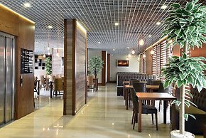 The Elegant Hotel