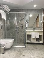 The Elegant Hotel