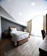 The Elegant Hotel