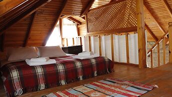 Kızılbük Ahşap Evleri