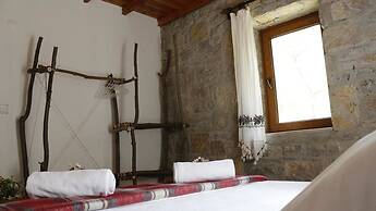 Kızılbük Ahşap Evleri