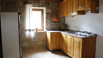 Kızılbük Ahşap Evleri