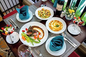 Lantana Riverside Hoi An Hotel