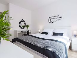 VacationClub - Solna Apartments