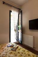 Orhan Kutbay'in Evi Turyolu Cafe Pansiyon