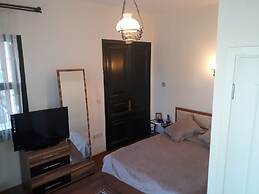 Orhan Kutbay'in Evi Turyolu Cafe Pansiyon