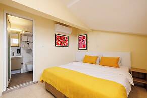 Ten Apart Hotel
