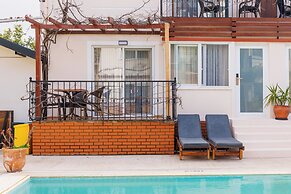 Ten Apart Hotel