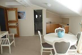 Sarıçay Rhodius Otel