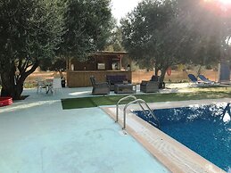 Ai - Helis Resort Hotel